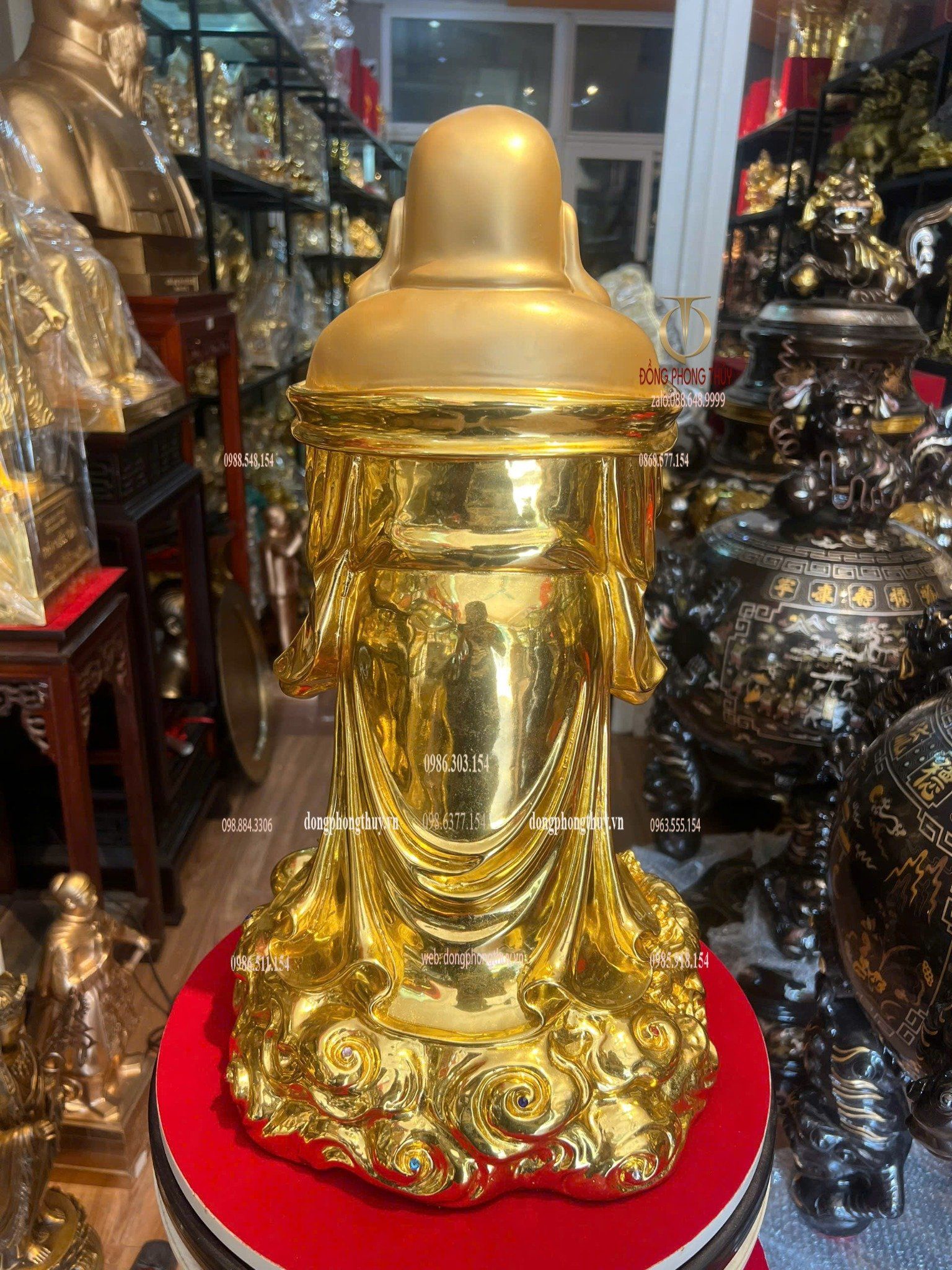 Tượng Di Lặc bằng đồng dát vàng vẽ diện