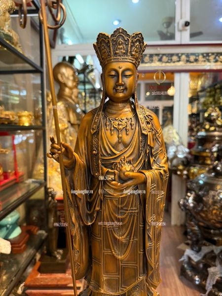 Tượng địa tạng đứng