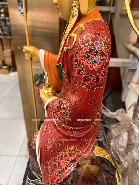 Tượng Địa Tạng Vương bằng đồng vẽ gấm