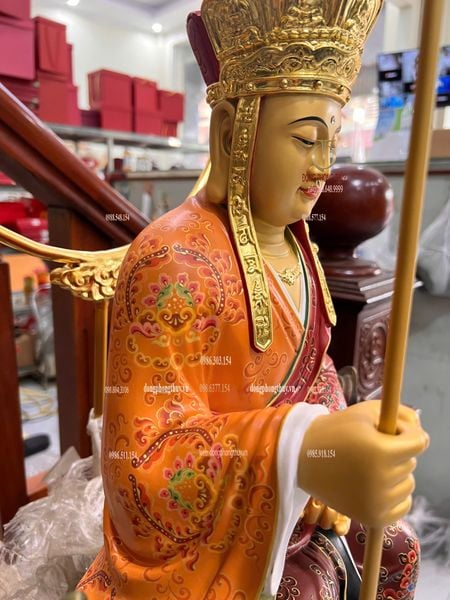 Tượng Địa Tạng Vương bằng đồng vẽ gấm