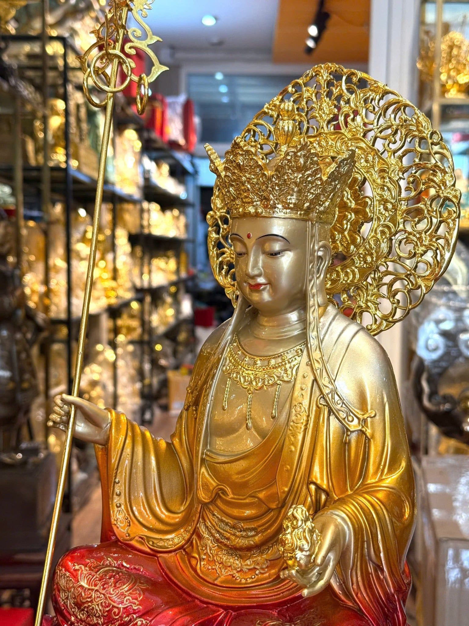 Tượng Địa Tạng Vương Bồ tát bằng đồng 45cm vẽ diện