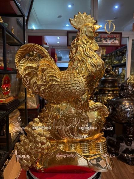 Tượng gà bằng đồng dát vàng 24k