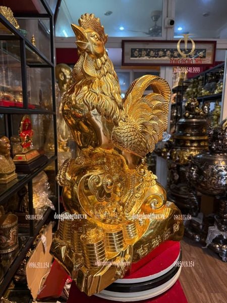 Tượng gà bằng đồng dát vàng 24k