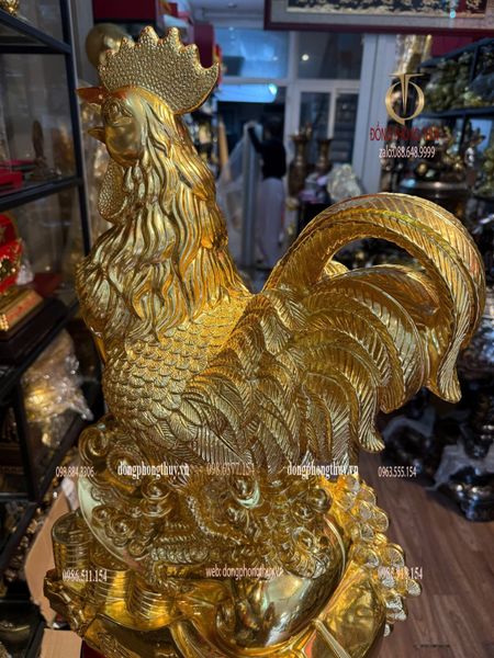 Tượng gà bằng đồng dát vàng 24k
