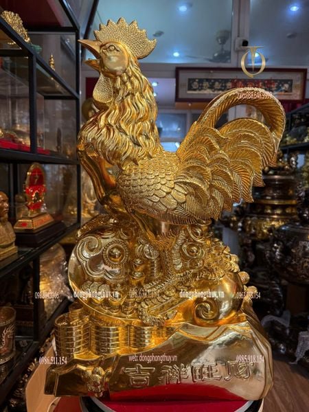 Tượng gà bằng đồng dát vàng 24k