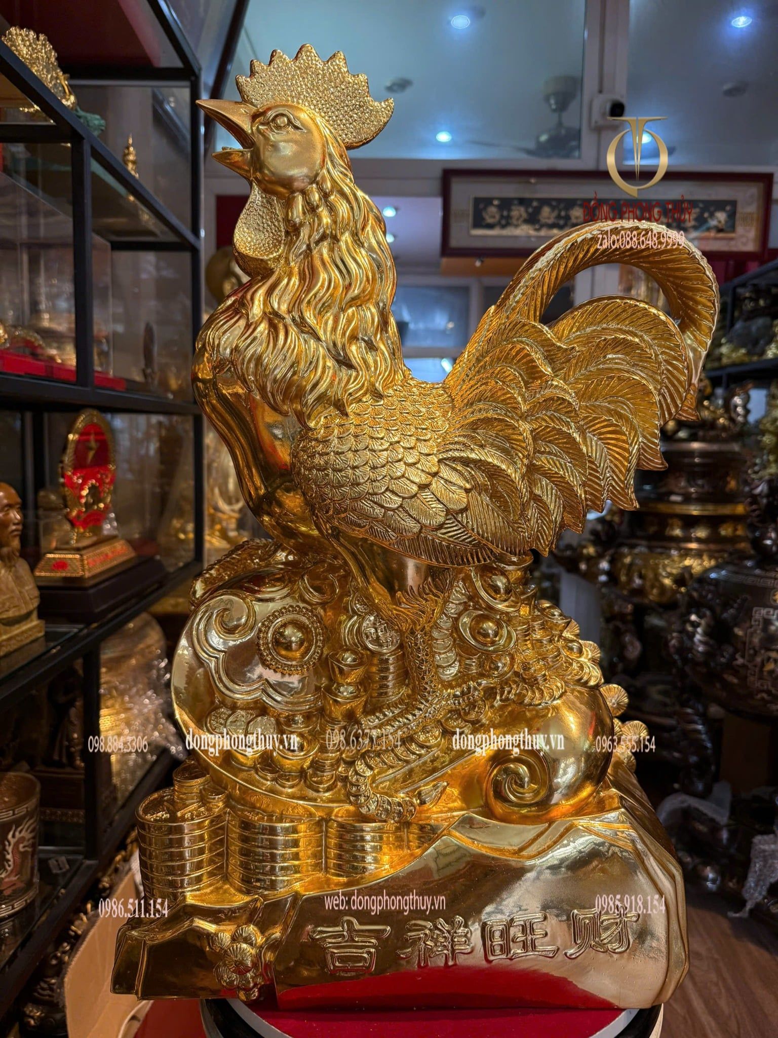 Tượng gà bằng đồng dát vàng 24k