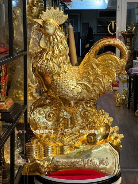 Tượng gà bằng đồng dát vàng 24k