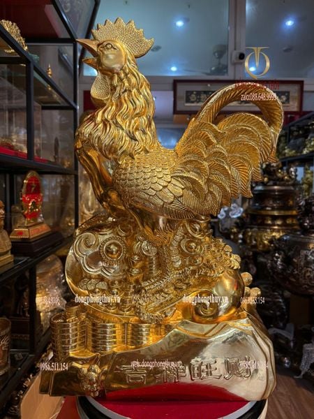 Tượng gà bằng đồng dát vàng 24k