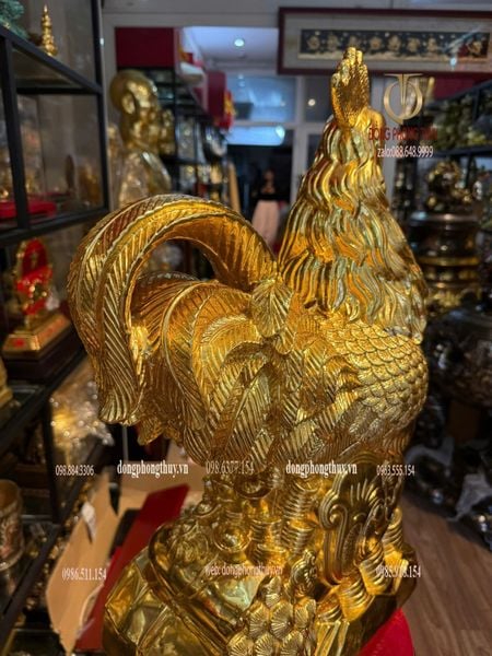 Tượng gà bằng đồng dát vàng 24k