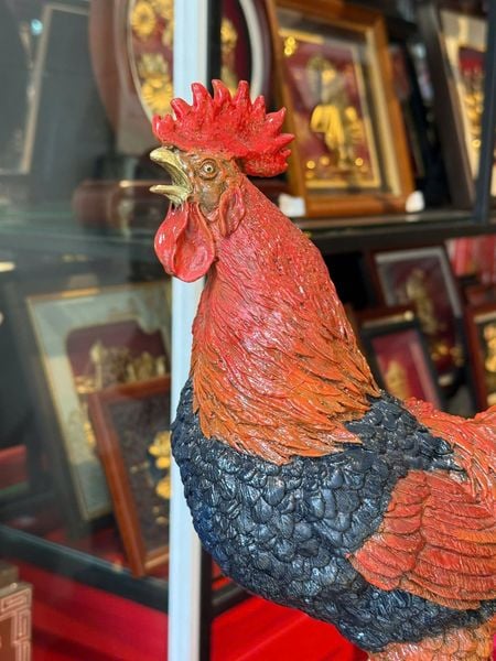 Tượng gà phong thủy bằng đồng vẽ màu cao cấp