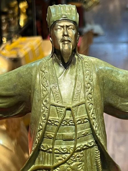 Tượng khổng minh gia cát lượng mượn gió đông