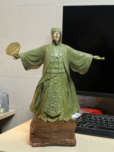 Tượng gia cát lượng mượn gió đông bằng đồng