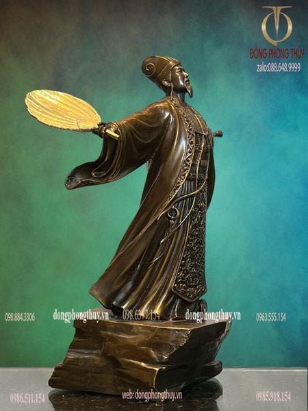 Tượng Gia Cát Lượng đón gió đông bằng đồng