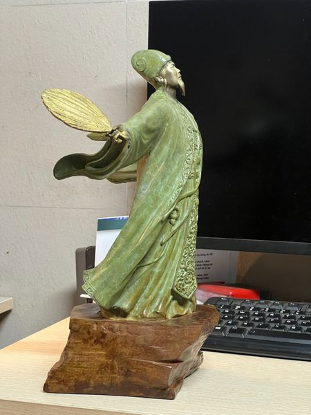 Tượng gia cát lượng mượn gió đông bằng đồng