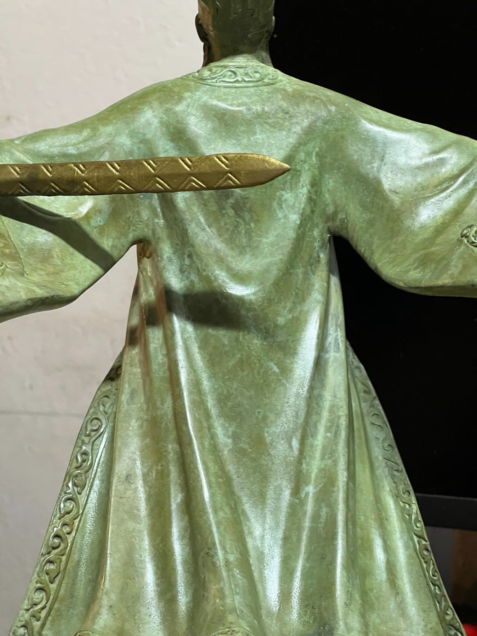 Tượng gia cát lượng mượn gió đông bằng đồng