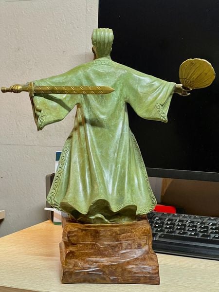 Tượng gia cát lượng mượn gió đông bằng đồng