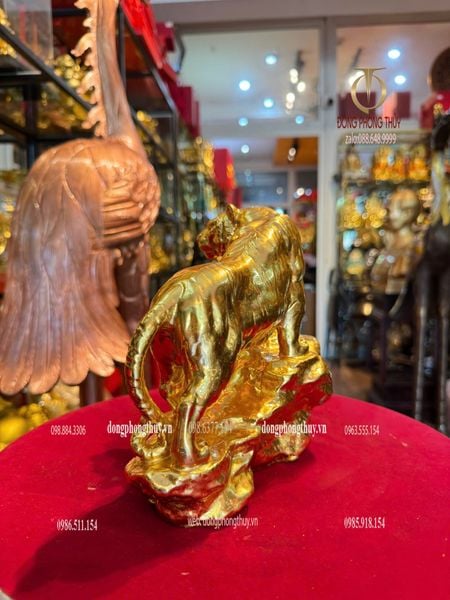 Tượng Hổ bằng đồng dát vàng 24k
