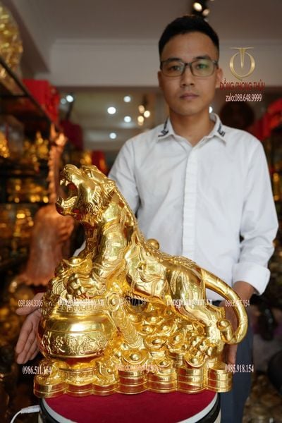 Tượng Hổ bằng đồng dát vàng 24k