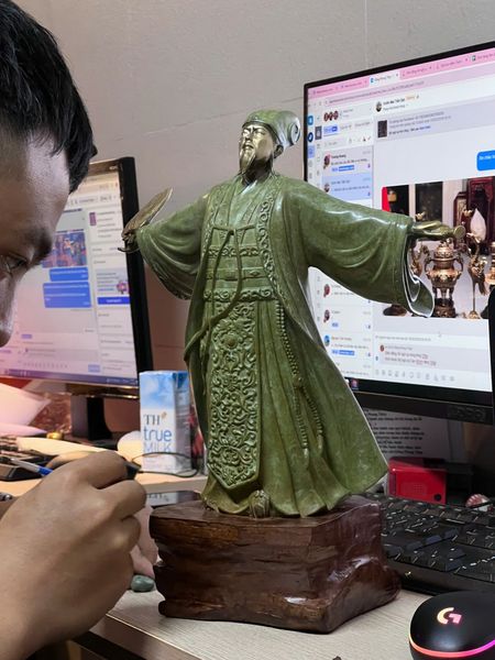 Tượng khổng minh gia cát lượng đón gió đông