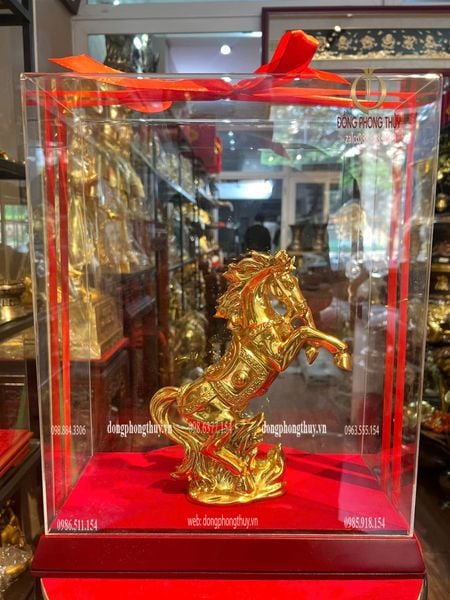 Tượng ngựa mạ vàng bằng đồng dát vàng 24k Cao 23 ngang 13 sâu 7 nặng 1,5kg