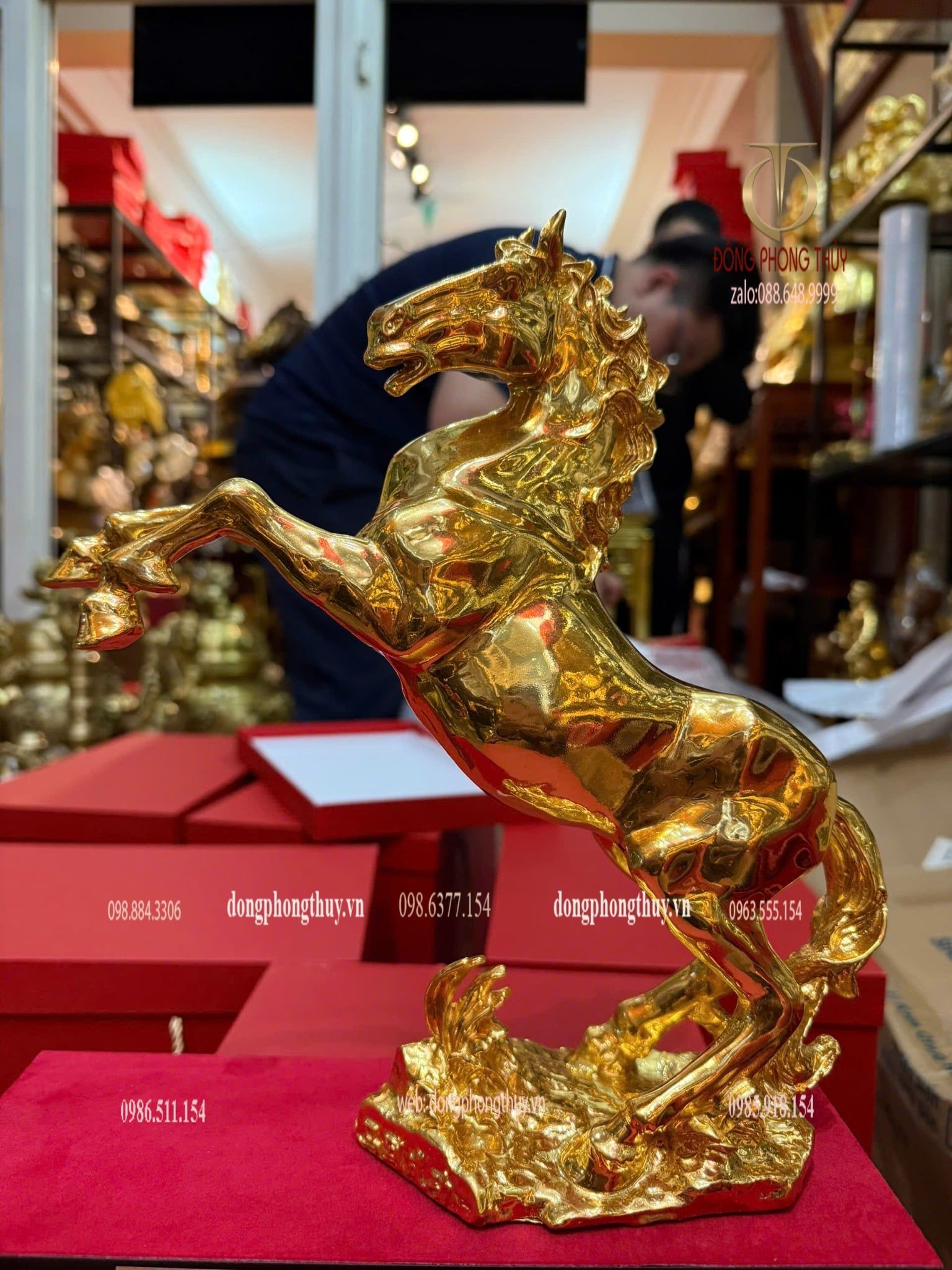 Tượng ngựa 27cm bằng đồng dát vàng 24k