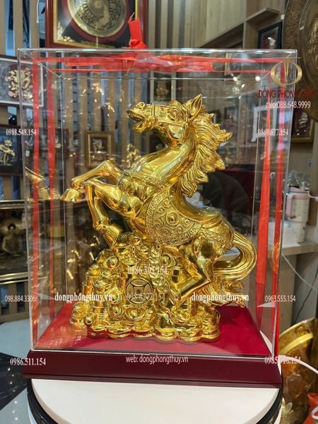 Tượng ngựa phong thủy bằng đồng dát vàng nano