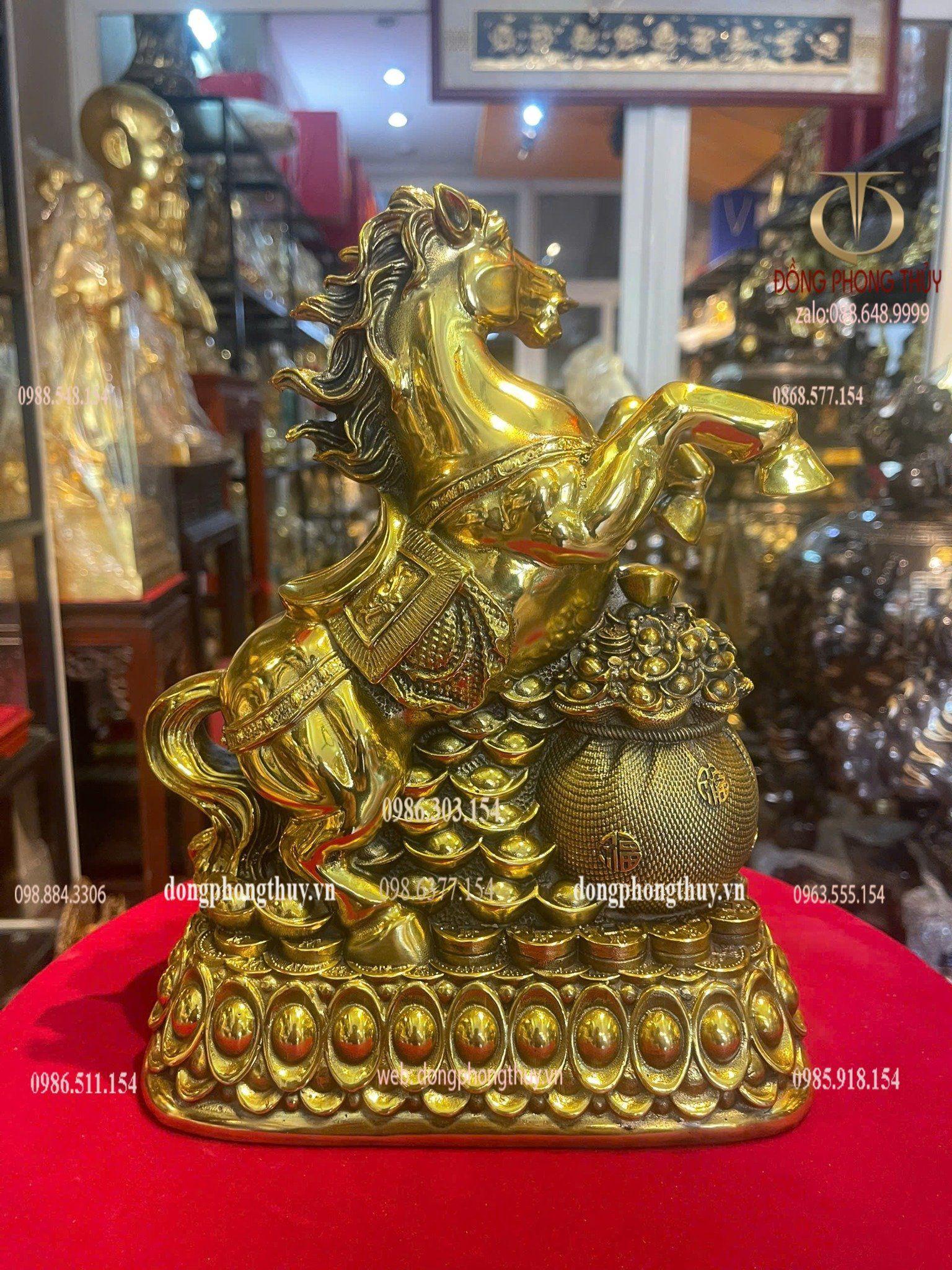 Tượng ngựa bằng đồng