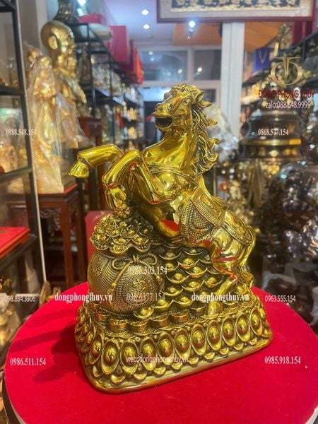 Tượng ngựa bằng đồng