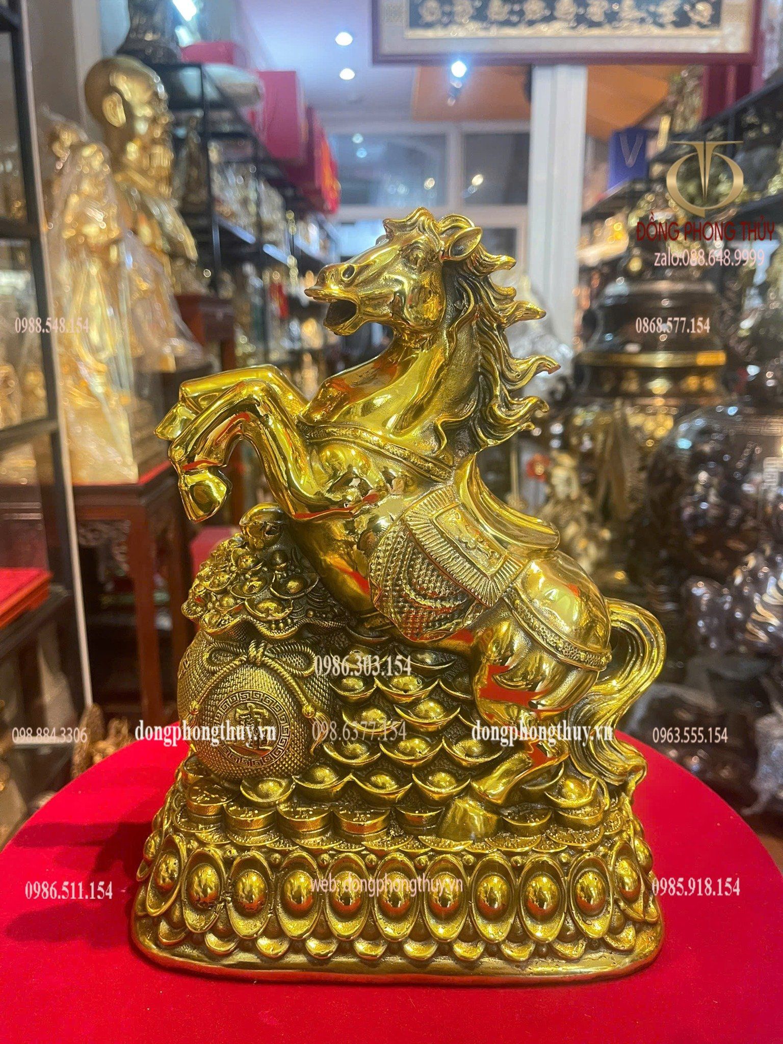 Tượng ngựa bằng đồng