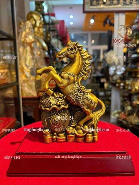 Tượng ngựa bằng đồng cao 18 ngang 11 sâu 6,7 nặng 1kg