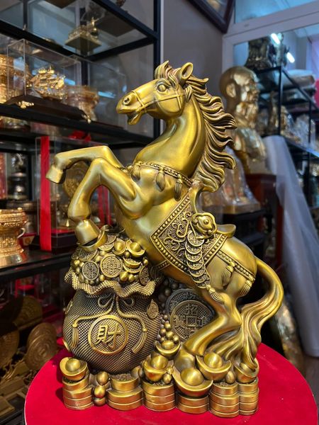Tượng ngựa bị tiền bằng đồng