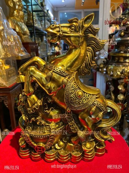 Tượng ngựa bắp cải bằng đồng