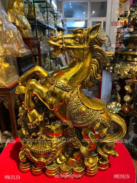 Tượng ngựa bắp cải bằng đồng