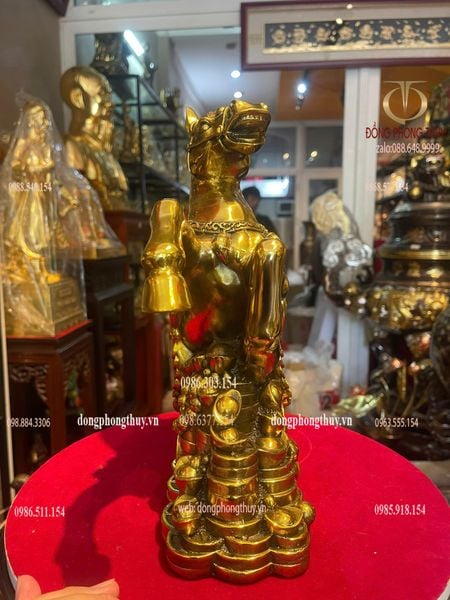 Tượng ngựa phong thủy bằng đồng