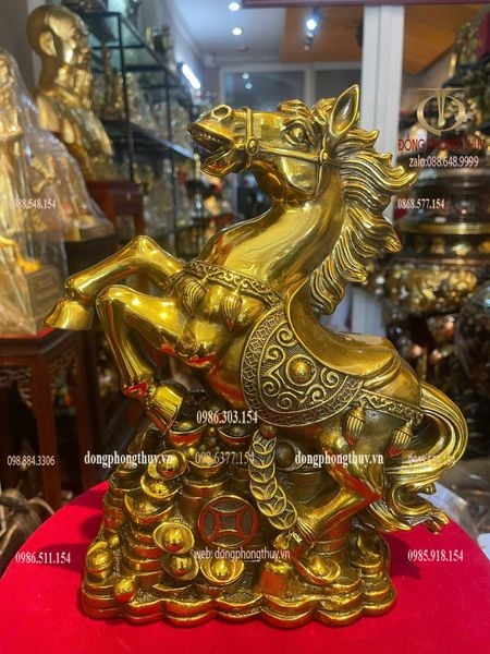 Tượng ngựa phong thủy bằng đồng
