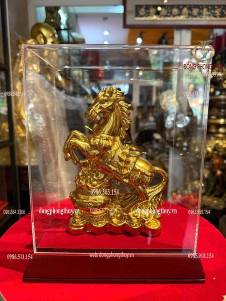 Tượng ngựa dát vàng nano