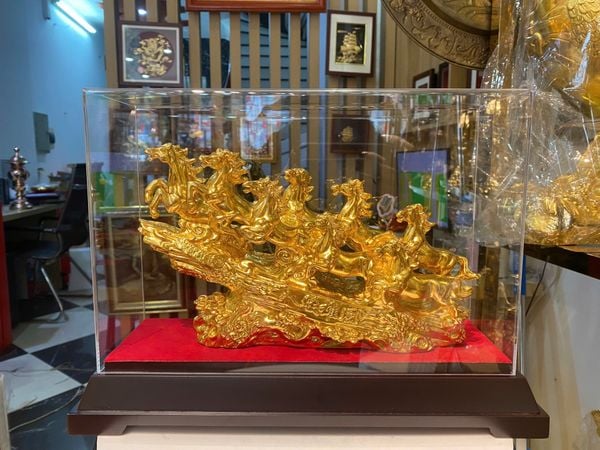 Tượng ngựa mạ vàng 24k-tượng bát mã bằng đồng