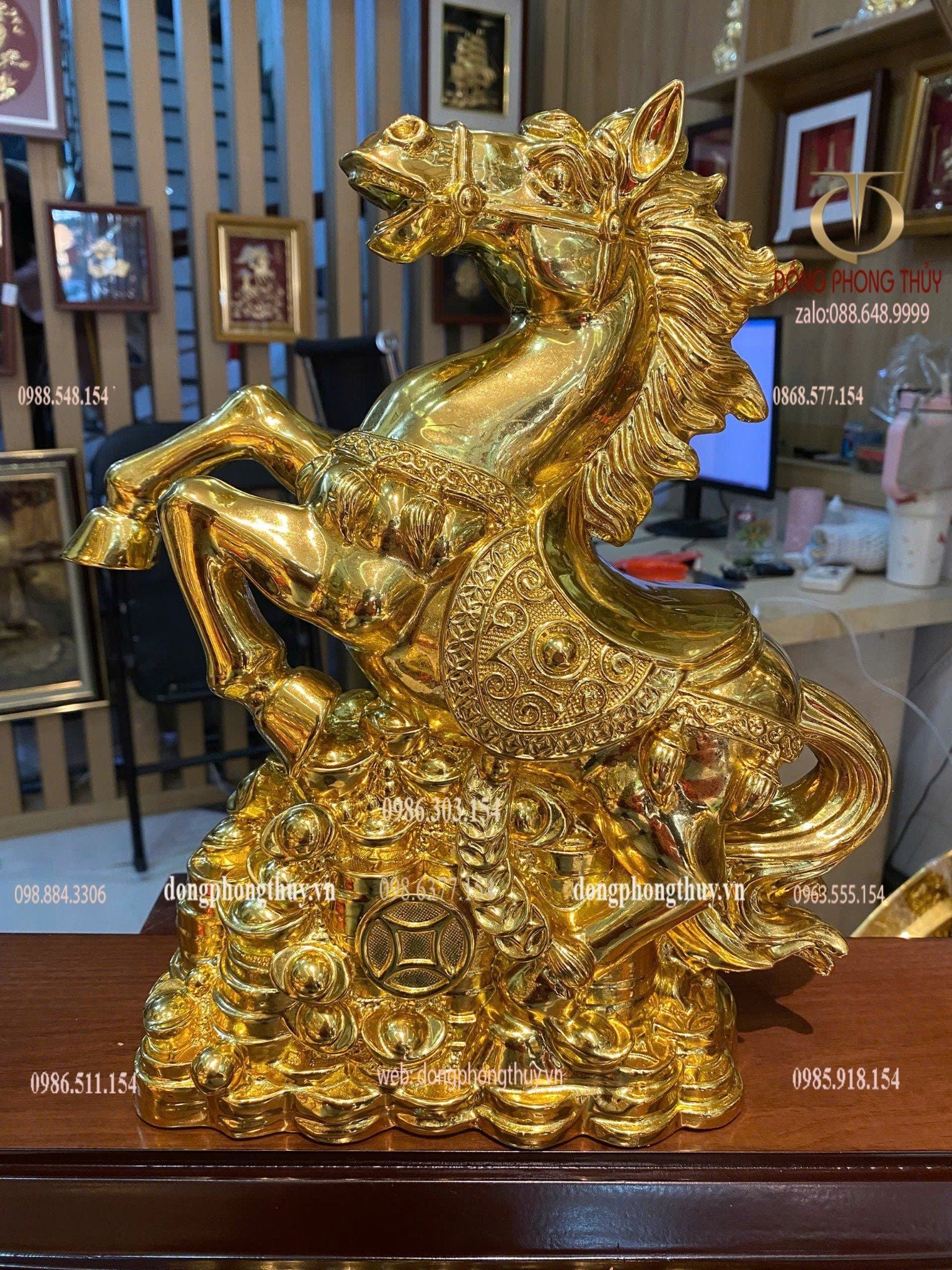 Tượng ngựa phong thủy bằng đồng dát vàng nano