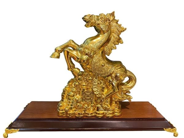 Tượng ngựa phong thủy bằng đồng dát vàng nano