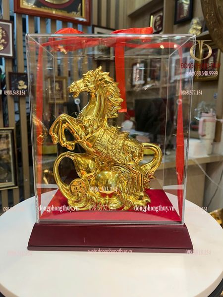 Tượng ngựa phong thủy dát vàng nano