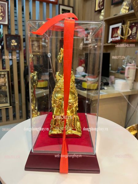 Tượng ngựa phong thủy dát vàng nano