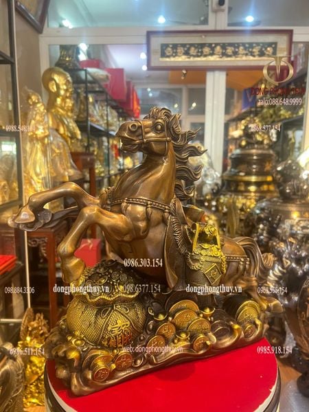 Tượng ngựa phong thủy bằng đồng