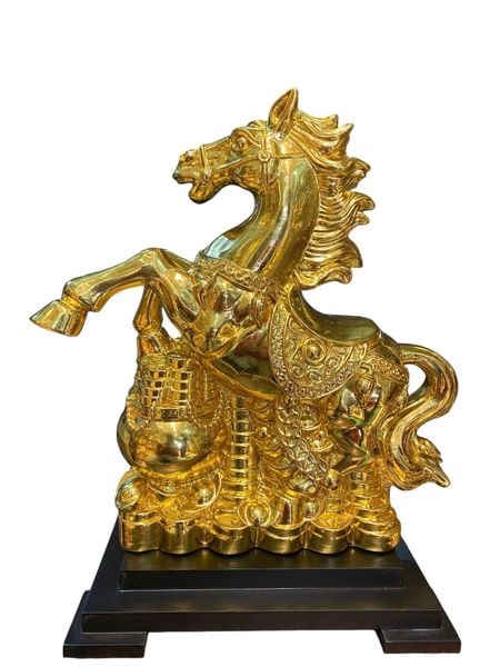 Tượng ngựa phong thủy bằng đồng dát vàng nano