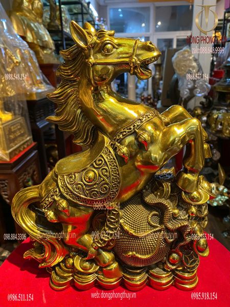 Tượng ngựa bao tiền bằng đồng