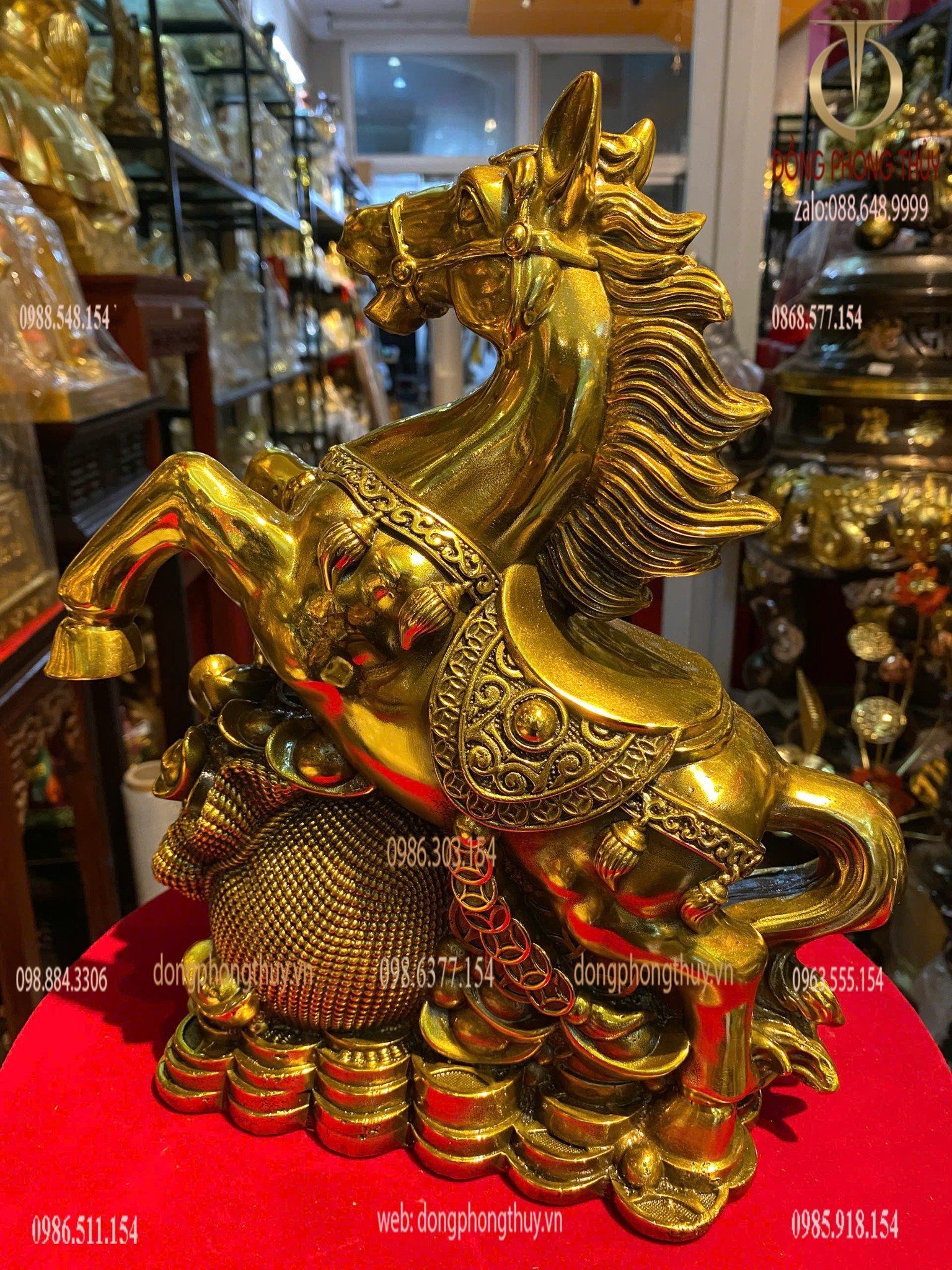 Tượng ngựa bao tiền bằng đồng