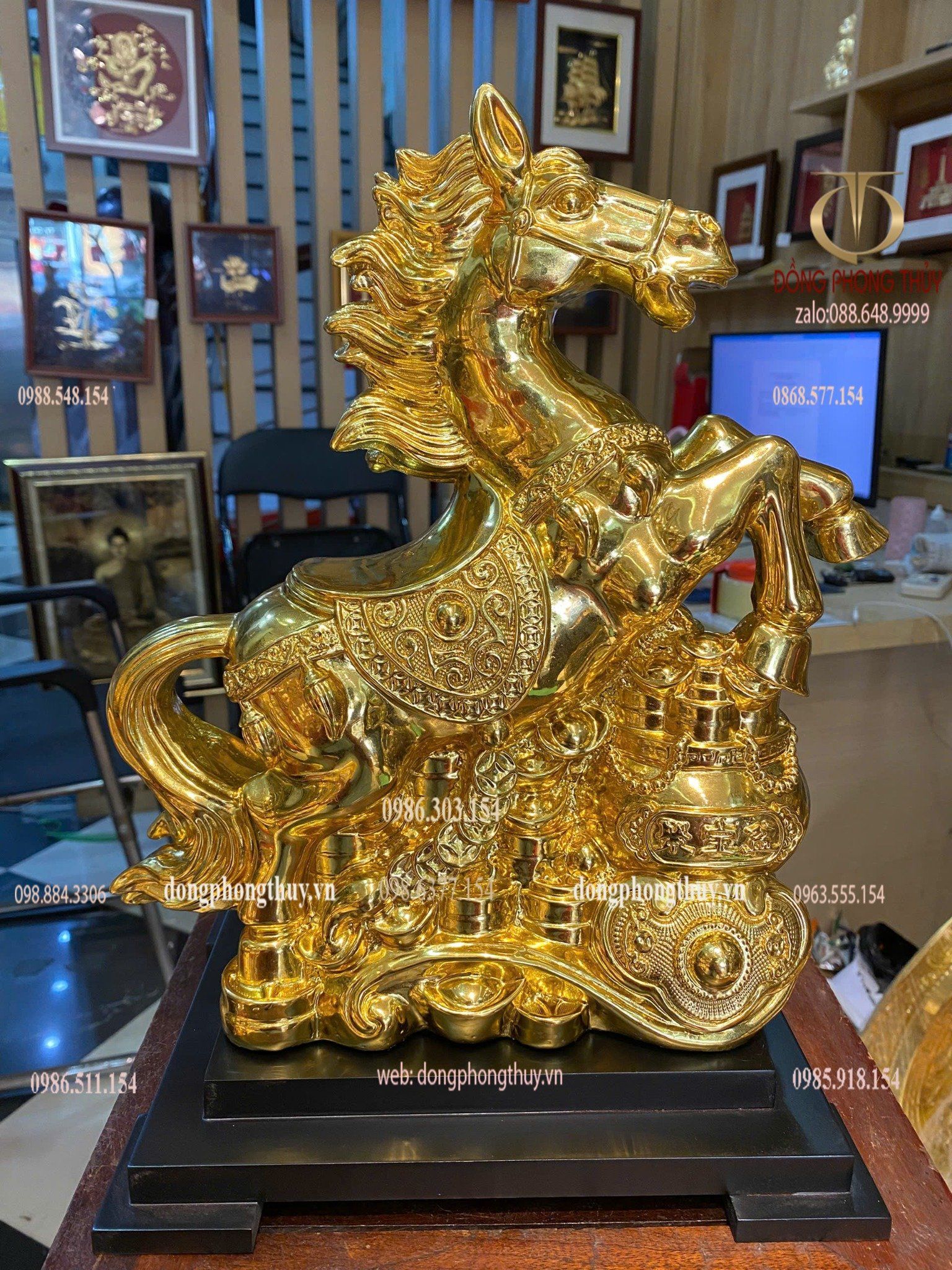 Tượng ngựa phong thủy bằng đồng dát vàng nano