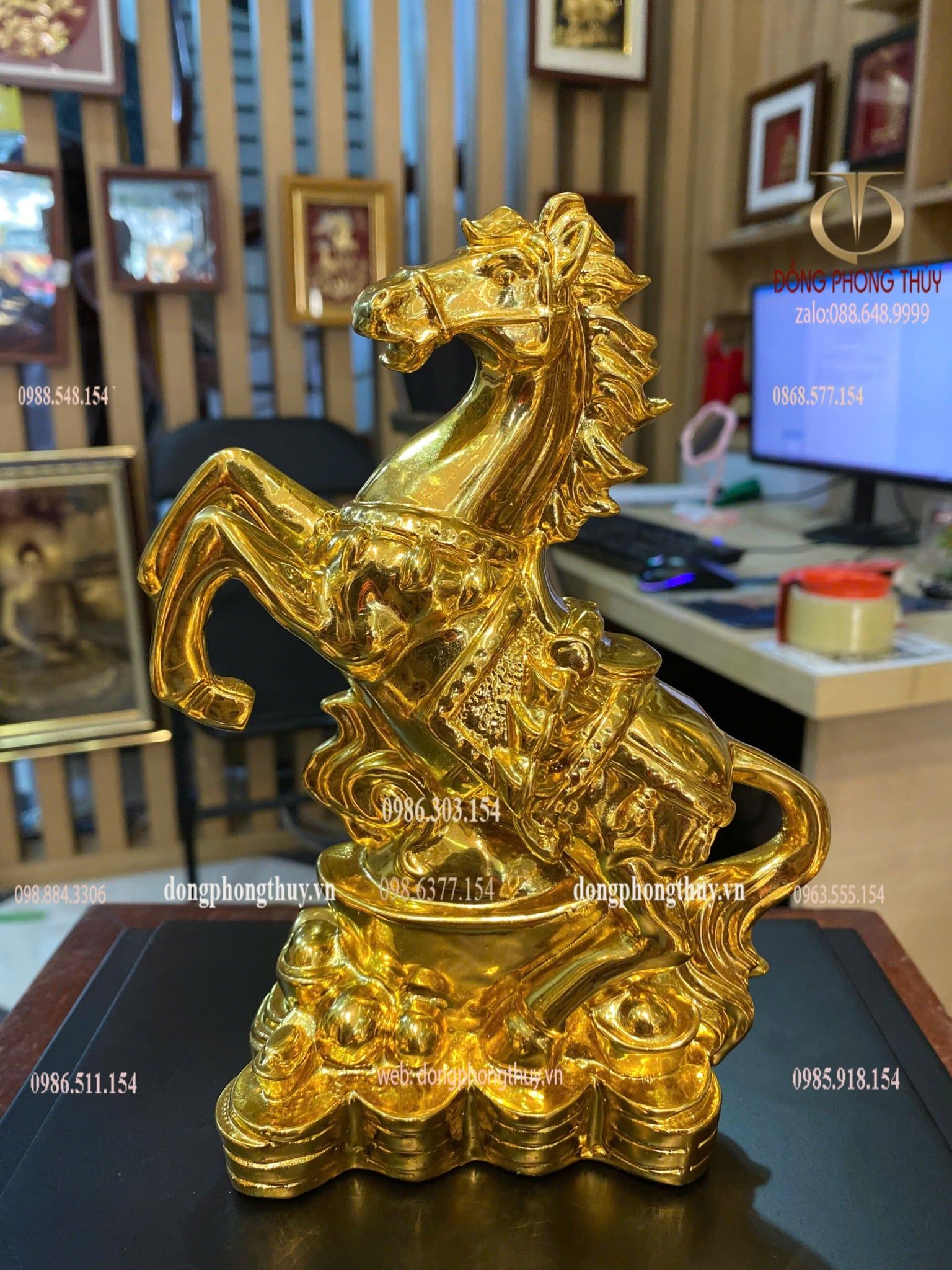 Tượng ngựa dát vàng nano