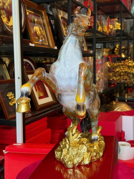 Tượng ngựa bằng đồng cao 45cm patina vân hỏa biến độc bản chỉ có tại Đồng Phong Thủy