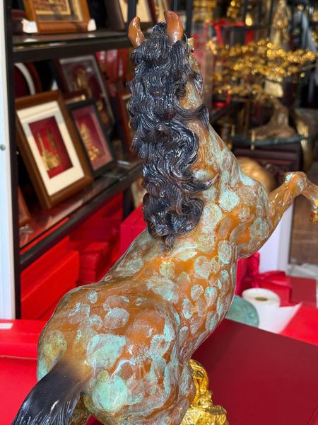 Tượng ngựa bằng đồng cao 45cm patina vân hỏa biến độc bản chỉ có tại Đồng Phong Thủy