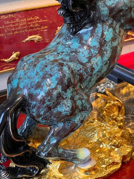 Tượng ngựa bằng đồng xanh khoáng Cao 45cm, Dài 47cm, Rộng 16cm nặng 9kg